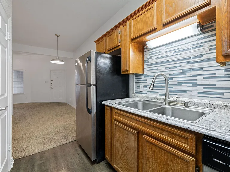 402 Nova Apartments — Photo 9