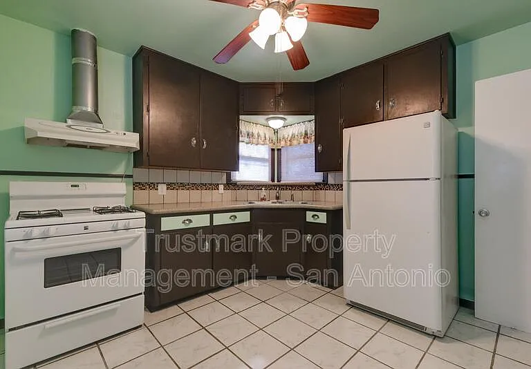 1322 W Malone Ave — Photo 7