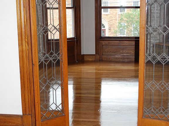 2nd image of 90 Bishop St