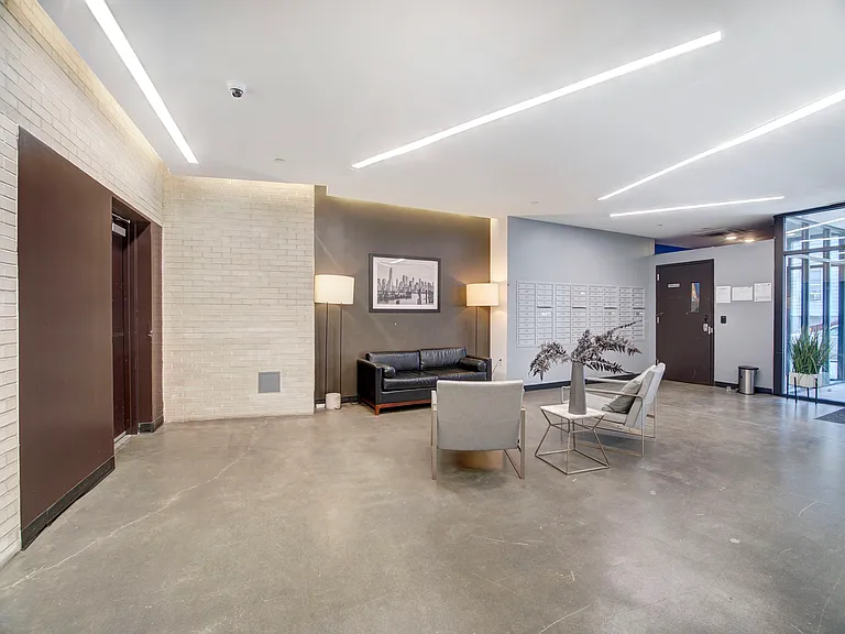 425 Bergen Ave #1 — Photo 14