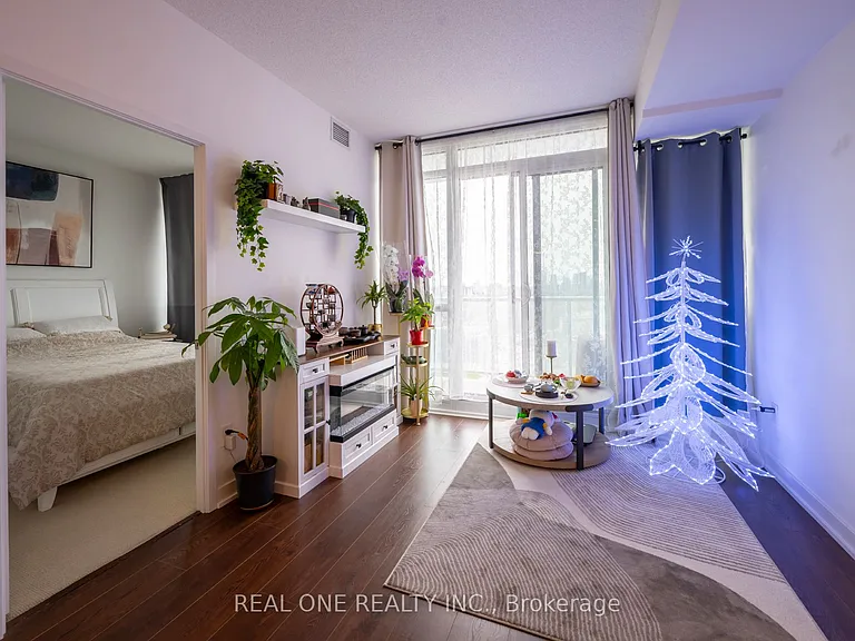 121 McMahon Dr #2802 — Photo 3