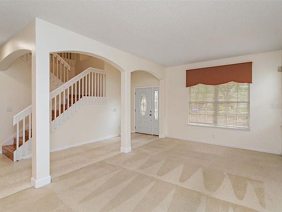 3rd image of 13981 Magnolia Glen Cir