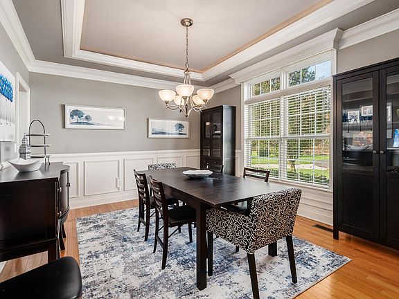 3rd image of 4176 Ashbury Dr