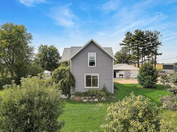 6849 N Towne Rd, Deforest, WI 53598