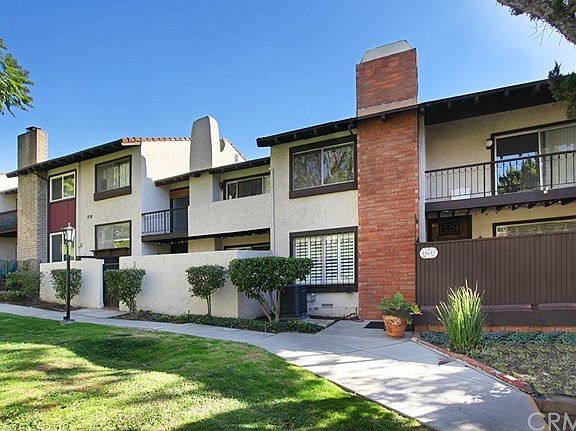 3rd image of 10601 Cordoba Ct