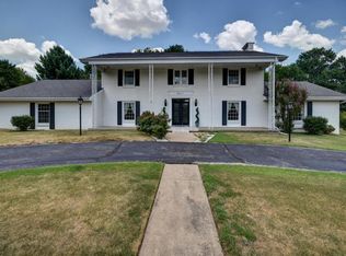 3511 E Whitehall Dr, Springfield, MO 65809