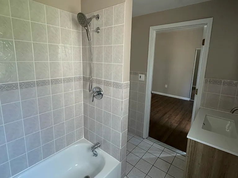 235-237 Barrow St #2 — Photo 5