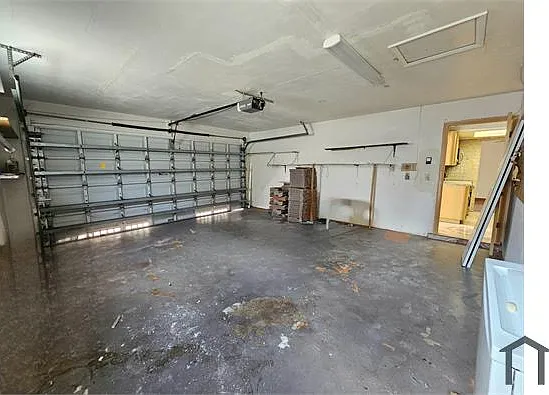 3241 NW 40th St — Photo 24