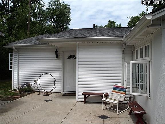 3rd image of 1134 Shore Acre Dr