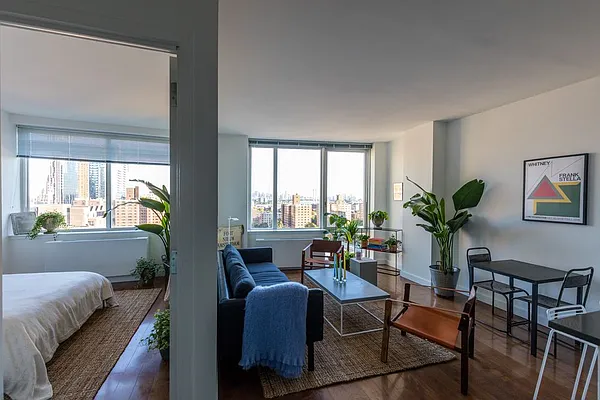 Rented by Forest City Ratner Companies | media 40