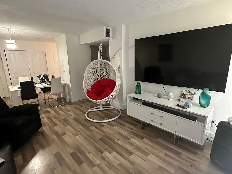 1st image of 8840 Fontainebleau Blvd