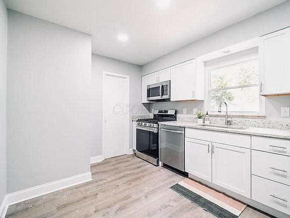 5th image of 1398 Manchester Ave