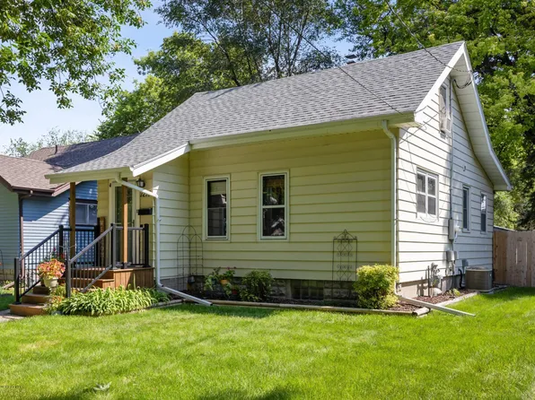 1218-13 1/2 St S, Fargo, ND 58103