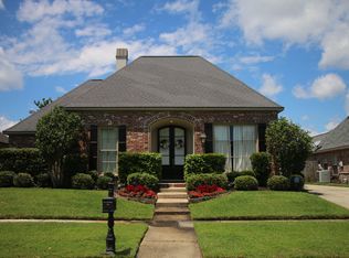 635 Troutbeck Dr, Baton Rouge, LA 70810