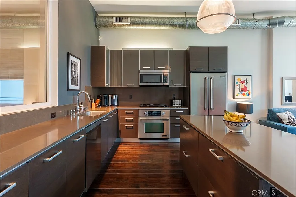 2 bed, 1290 sqft, $5,750 — Photo 4