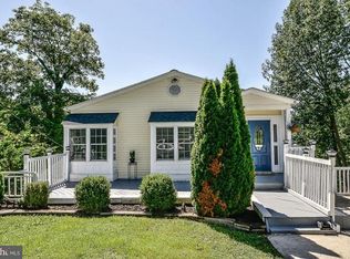5845 Reservoir Heights Ave, Falls Church, VA 22041