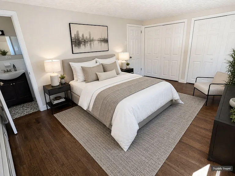 118 Center Ave — Photo 3