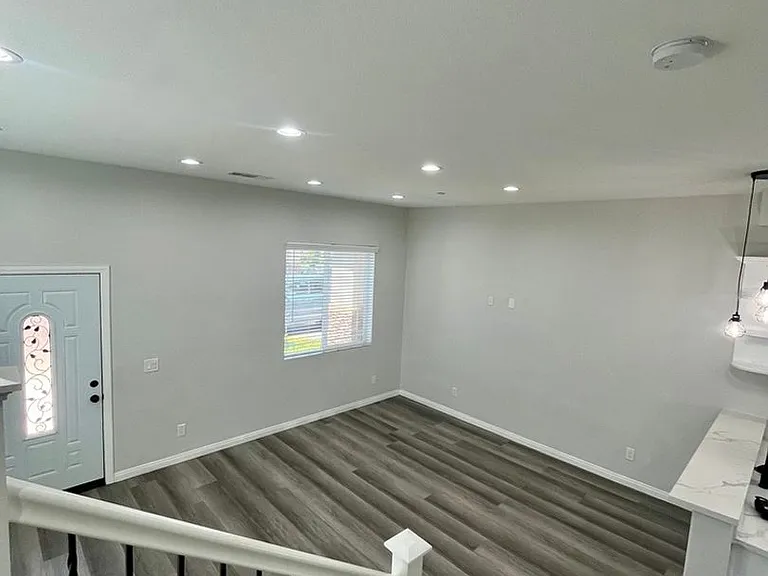 9223 Cypress Ave Fontana, CA 92335 — Photo 5