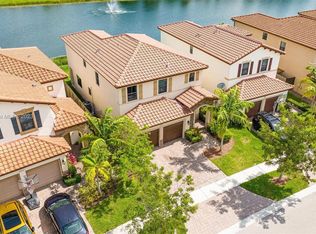 2441 NE 2nd Dr, Homestead, FL 33033