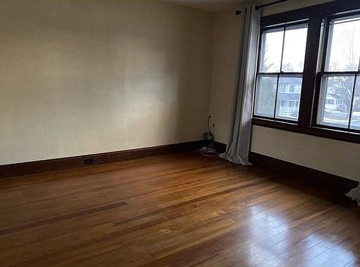 5th image of 15 McCabe Ave #2