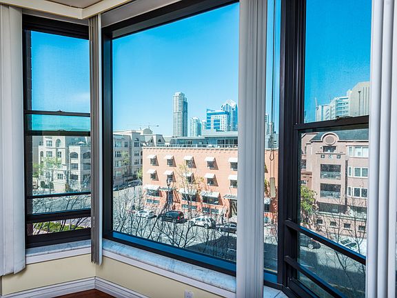 2nd image of 500 W Harbor Dr Unit 503
