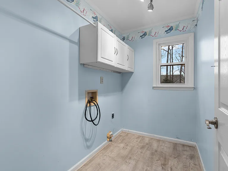 502 Westfield Ln — Photo 24