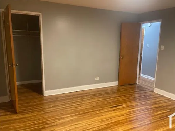 9584 S Colfax Ave, Chicago, IL 60617