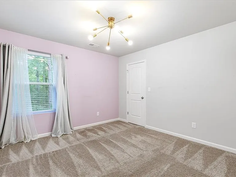 6426 Beaver Creek Trl — Photo 7