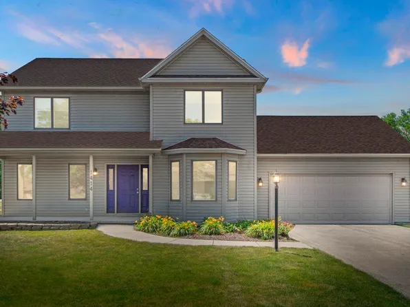 1414 Parlor City Dr, Bluffton, IN 46714