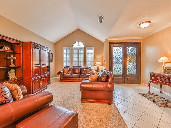 4th image of 15134 Chestnut Falls Dr