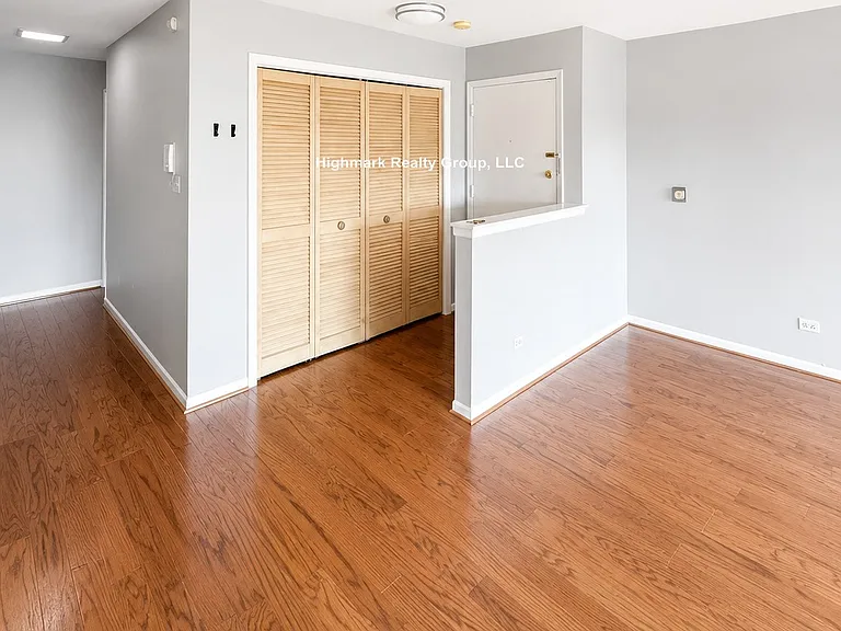 8644 Skokie Blvd #302A — Photo 11
