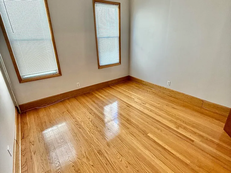 1012 N Webster Ave #1 — Photo 16