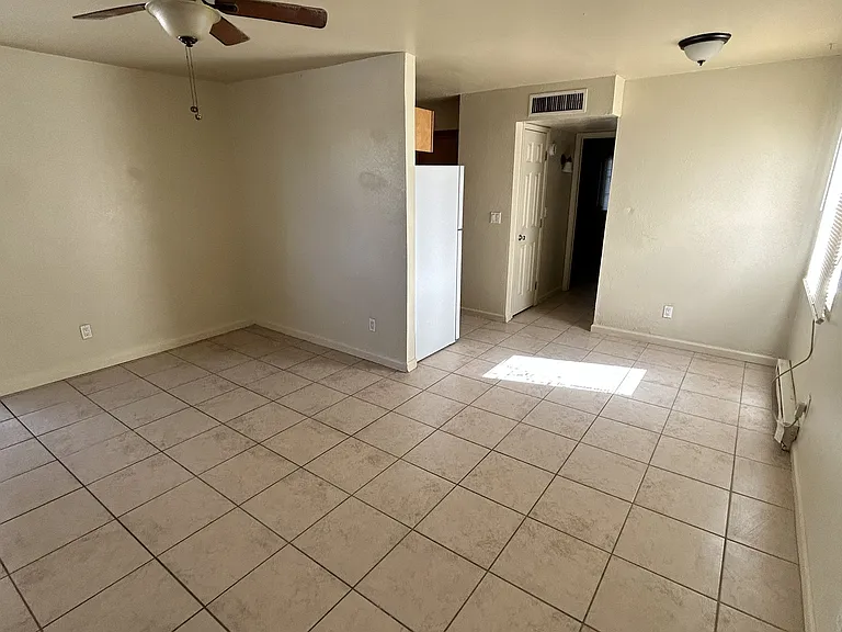 3638 E Monte Vista Dr #7 — Photo 5