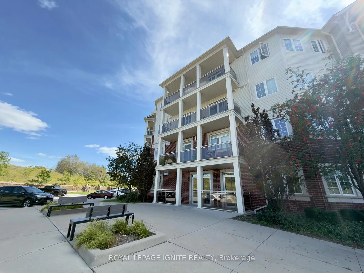 80 Aspen Springs Dr — Photo 2