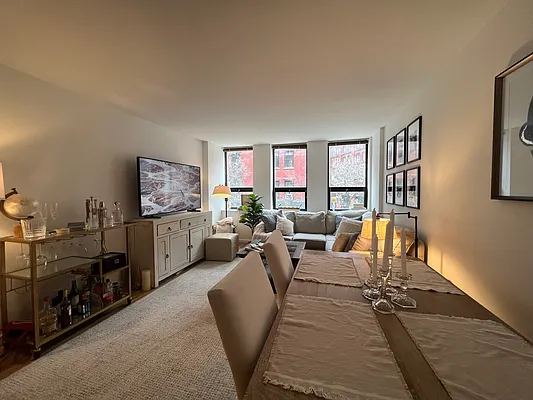 Rented by AZ REALTY NYC LLC | media 14