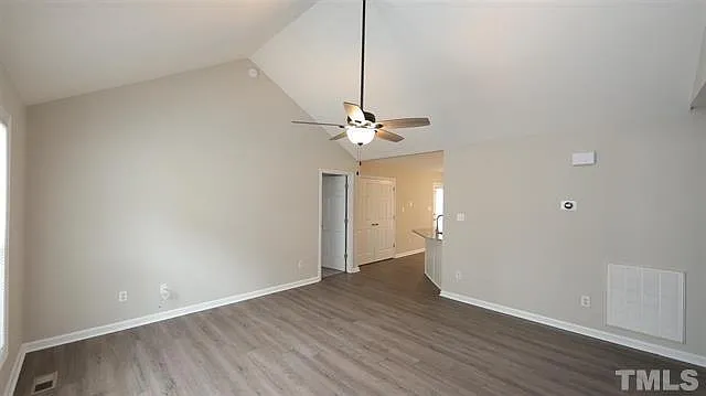 1056 Mailwood Dr — Photo 3
