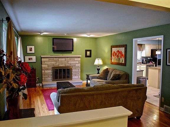 4th image of this home