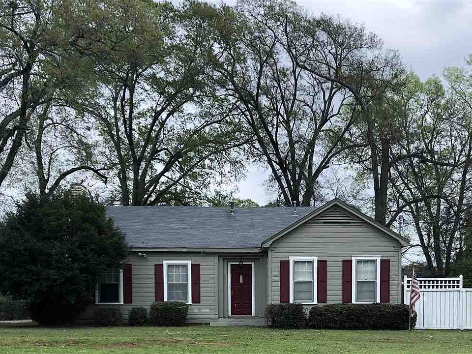 1st image of 200 Crescent Dr