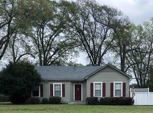 200 Crescent Dr, Longview, TX 75602