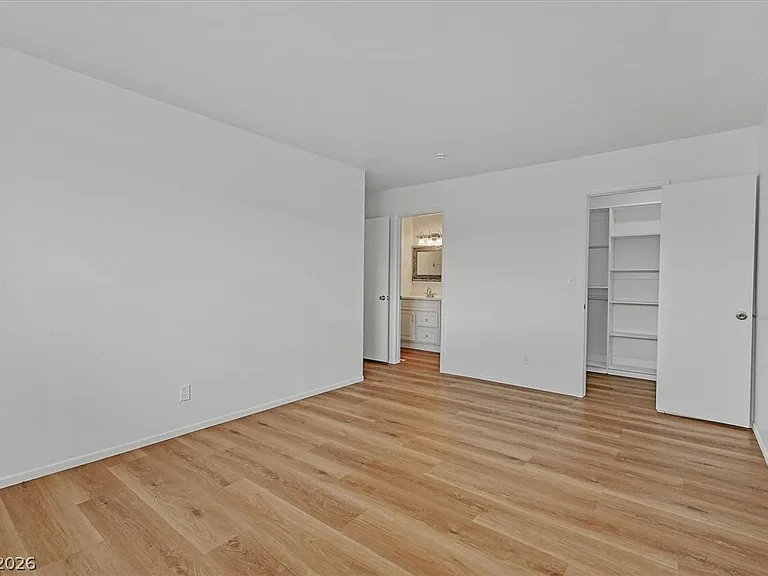 4474 Buena Vista Dr — Photo 17