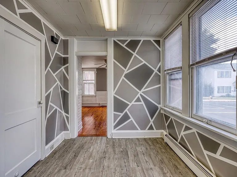 42 E Locust St — Photo 6