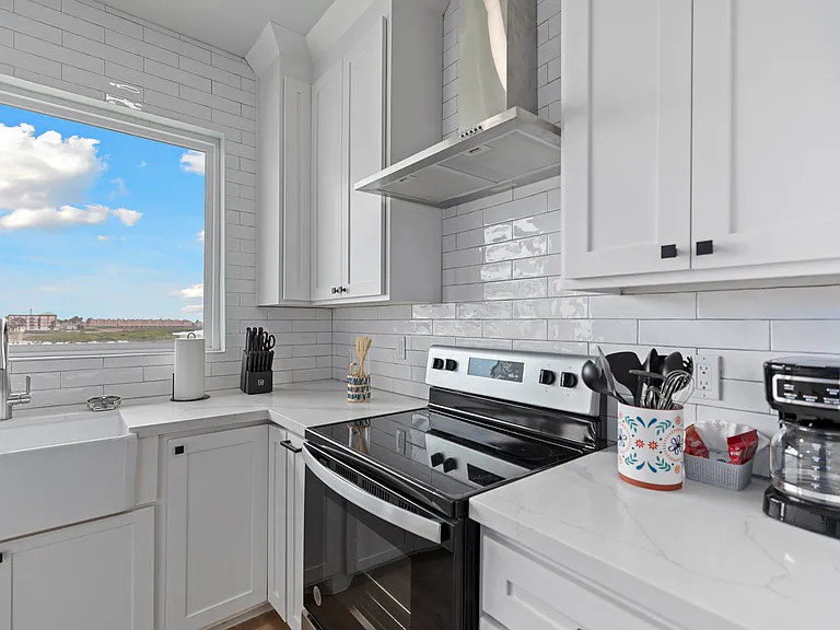 111 W Sunny Isle Dr #301 — Photo 11