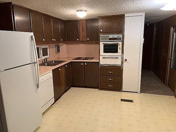 5th image of 24222 54th Ave W Unit 52
