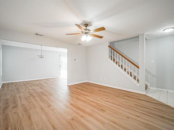 4th image of 5807 Guadalupe Dr