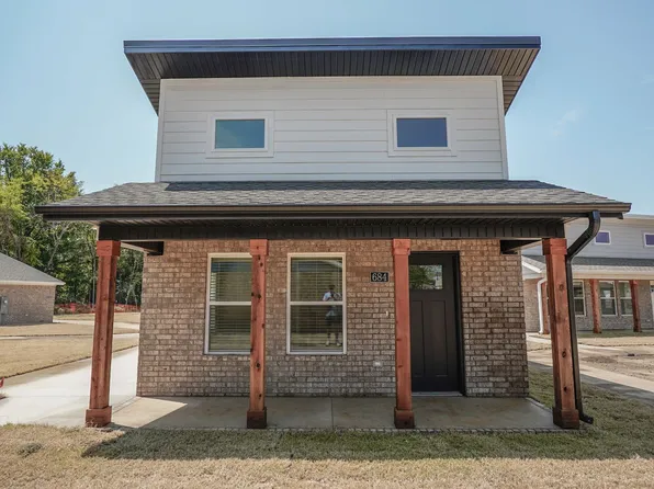 684 N Honey Locust Bnd, Fayetteville, AR