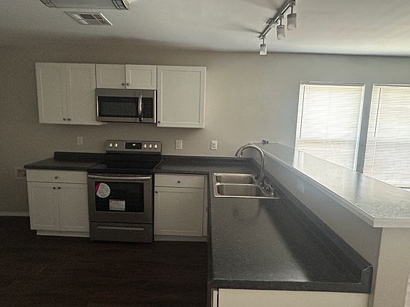 5th image of 4620 S 32nd West Ave
