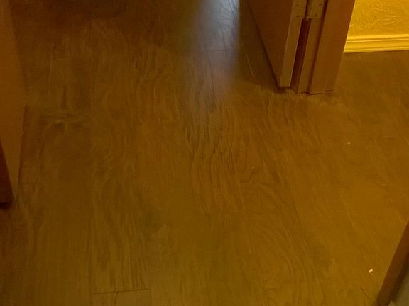 Hallway with new laminate