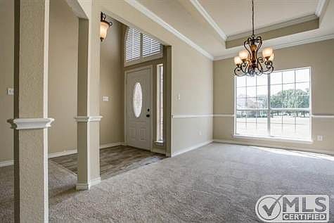 5th image of 1912 Thornberry Dr