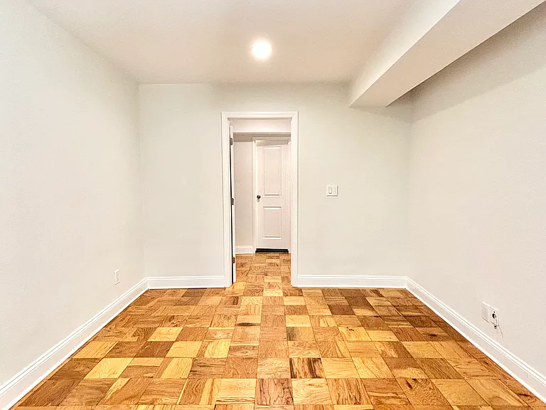 The Chalet Apartments — Photo 35