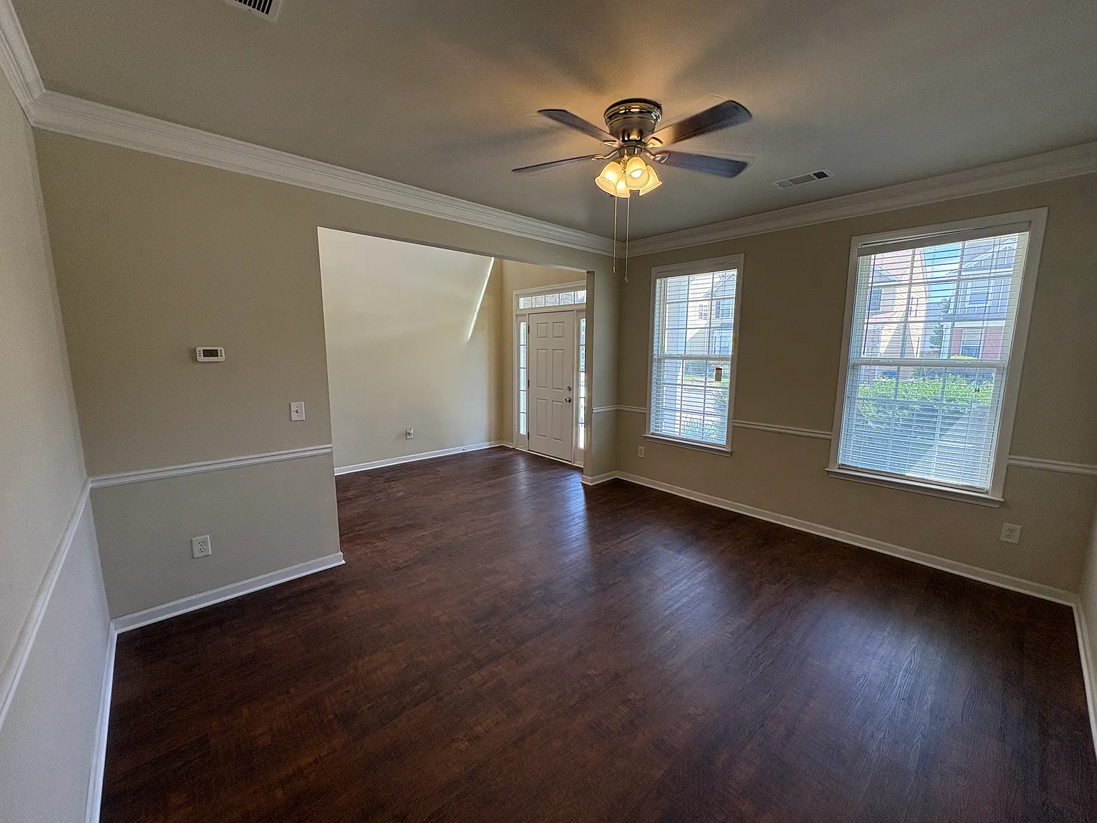 5 bed, 3031 sqft, $2,800 — Photo 3